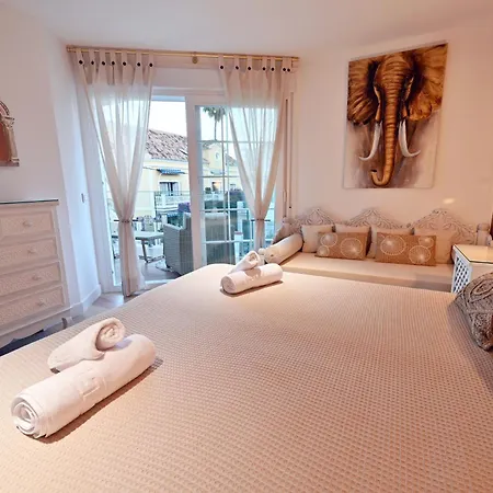 Wonderstays Lucia *