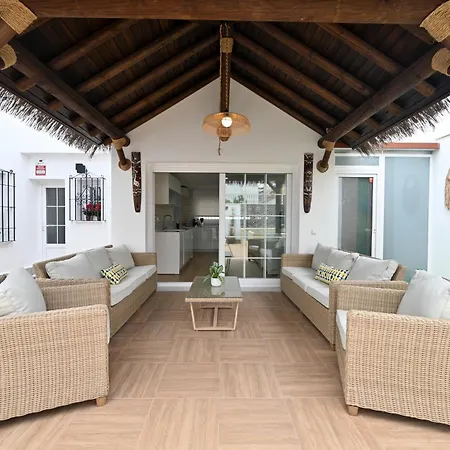 Villa Wonderstays Lucia