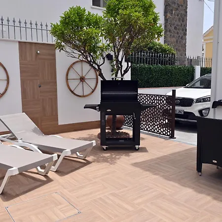 Wonderstays Lucia Villa